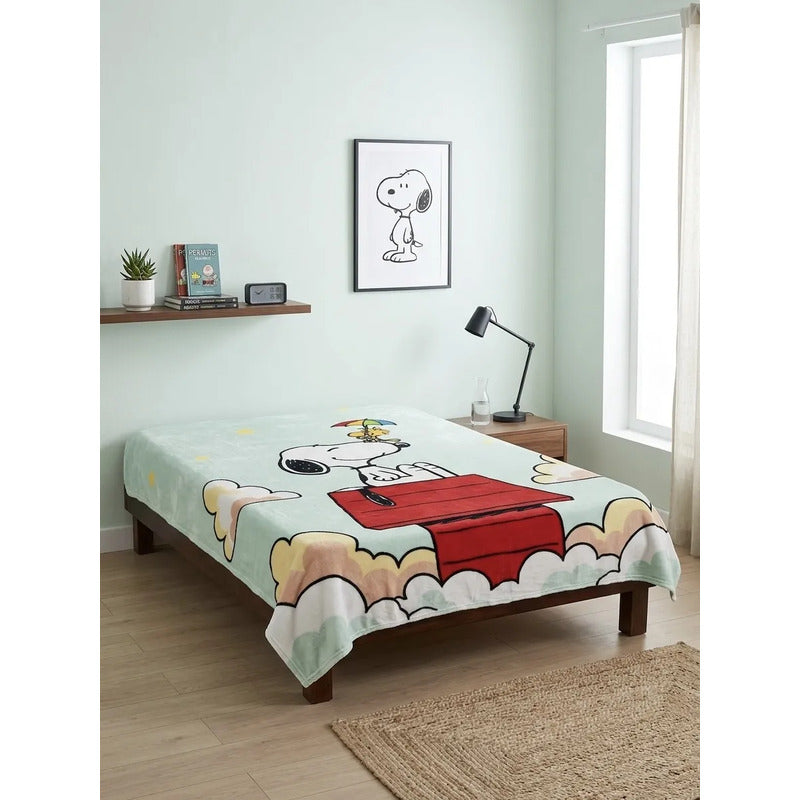 Frazada Matrimonial Providencia Snoopy Turquesa Super Suave Snoopy Casita Roja Turquesa 700 G Turquesa