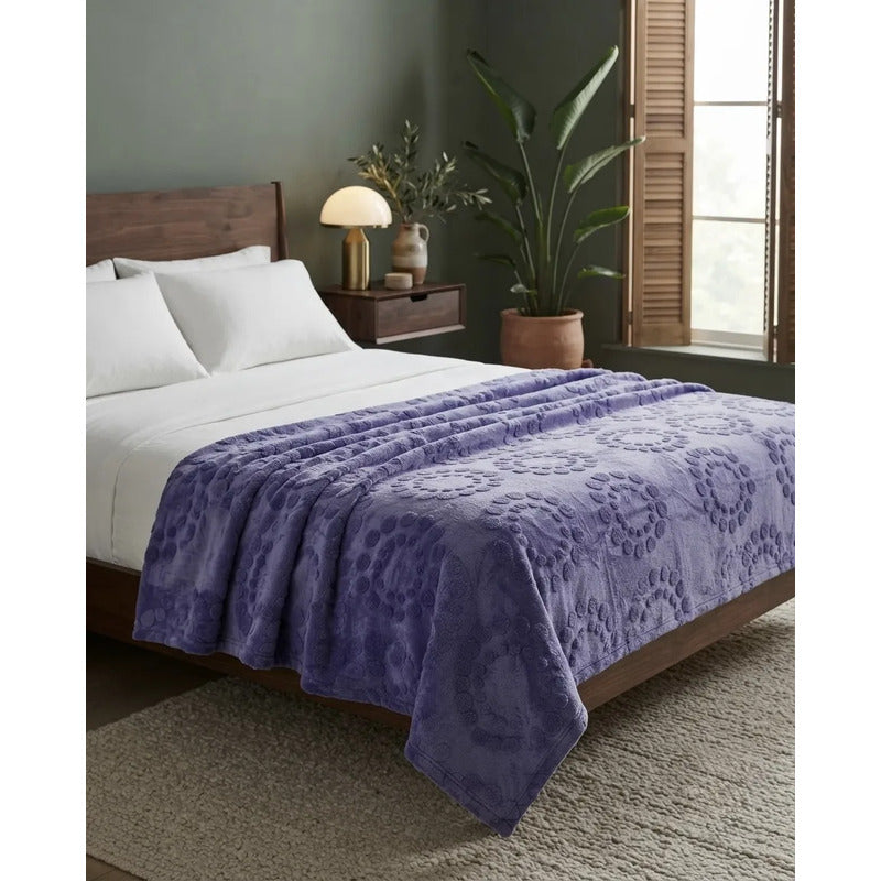 Cobertor Providencia Ligero Matrimonial Premium Térmico Saphire Gofrado 880 G Lavanda