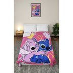 Frazada Providencia Disney Matrimonial Super Calientita Stitchs Enamorados Rosa