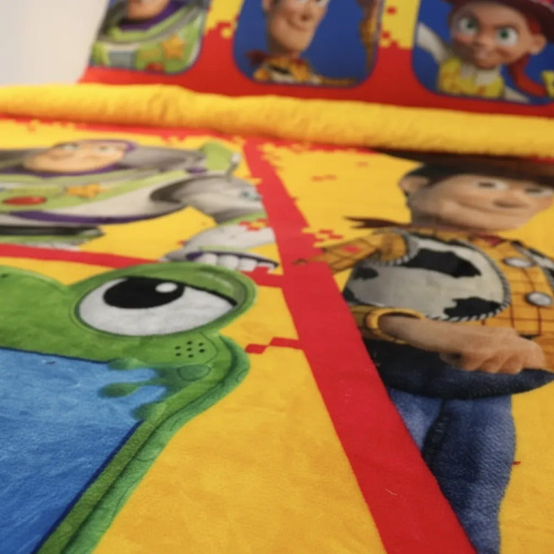 Almohada Jumbo +cobertor Jumbo Providencia Borrega Toy Story Toy Story 5 Game Changers 2690 G Amarillo