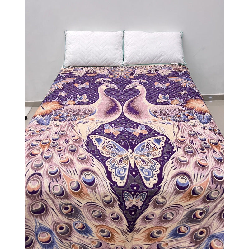 Colcha De Hilo Jacquard Leonora Premium Matrimonial Amplia Violeta Oscuro Pavorreal Morado