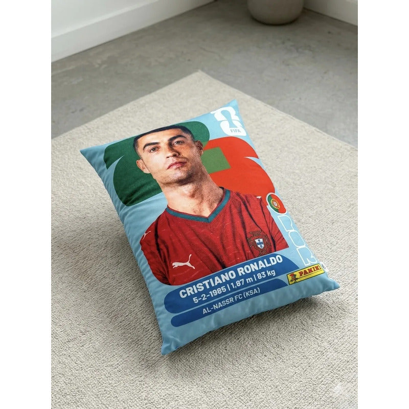 Almohada Providencia Grande De Panini Cr7 Super Esponjosa Bordó