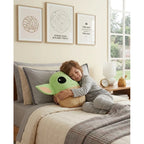 Almohada Providencia Abrazable Baby Yoda / Grogu Super Suave Verde Claro