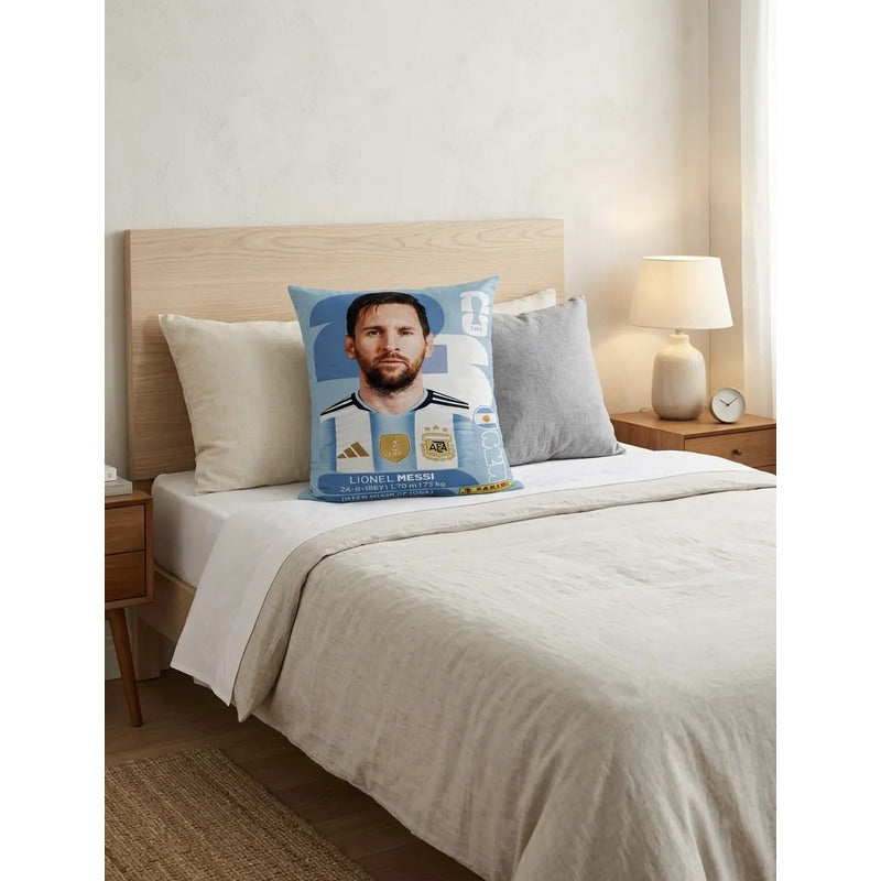 Almohada Providencia Grande De Panini Messi Super Esponjosa Azul Acero