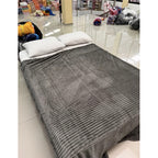 Cobertor Frazada Matrimonial Ligera Super Suave Y Calientita Rayado 700 G Gris