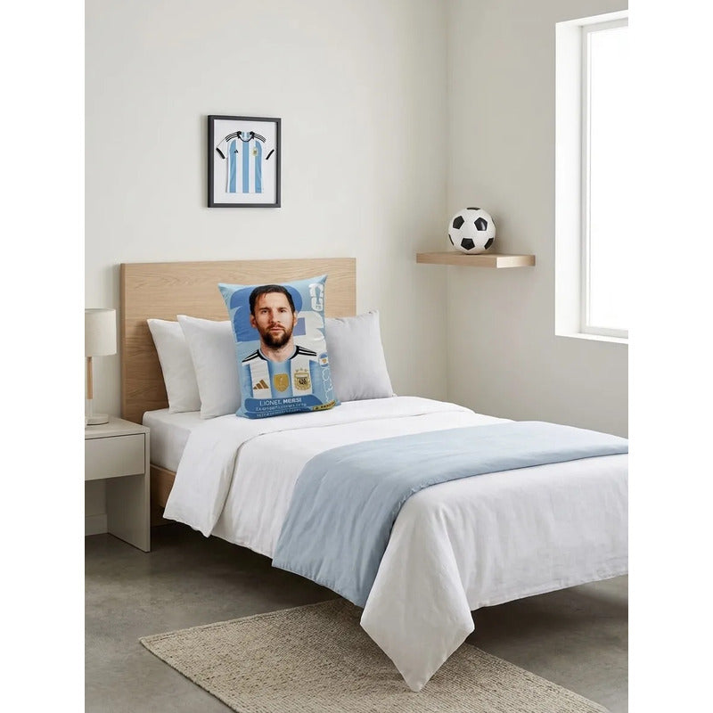 Almohada Providencia Grande De Panini Messi Super Esponjosa Azul Acero