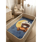 Cunero Baby Plus Leonora Para Bebe Térmico Y Super Suavecito Osito Y Luna Azul Azul Oscuro