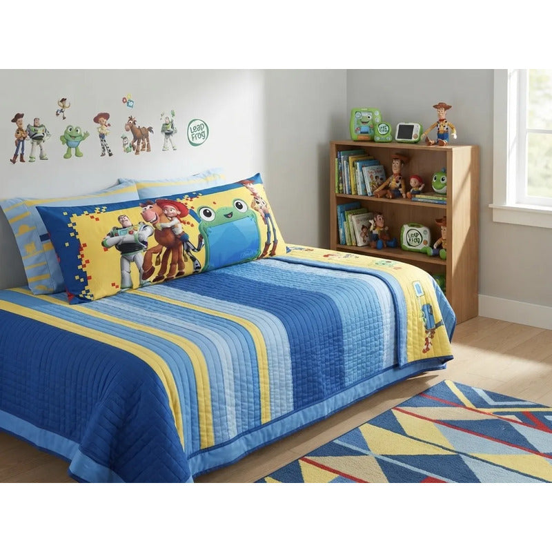 Almohada Providencia Super Jumbo Toy Story 5 Amigos Amarillo